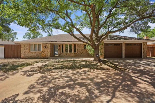 Front exterior — 1806 E Hester Street, Brownfield, TX 79316