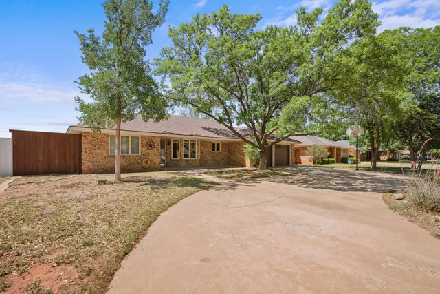 Photo 3 — 1806 E Hester Street, Brownfield, TX 79316