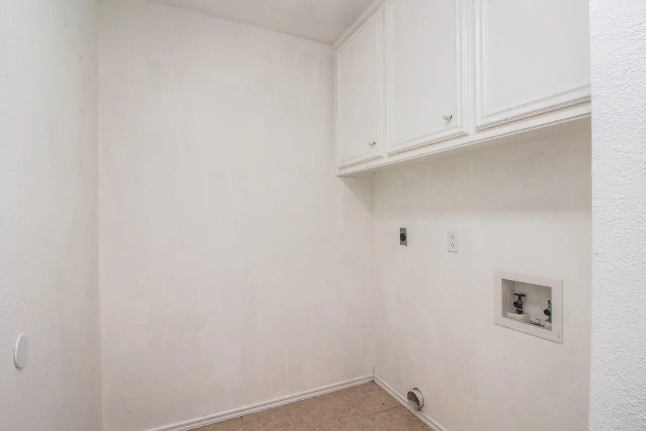 Photo 15 — 2805 87th Street, Lubbock, TX 79423