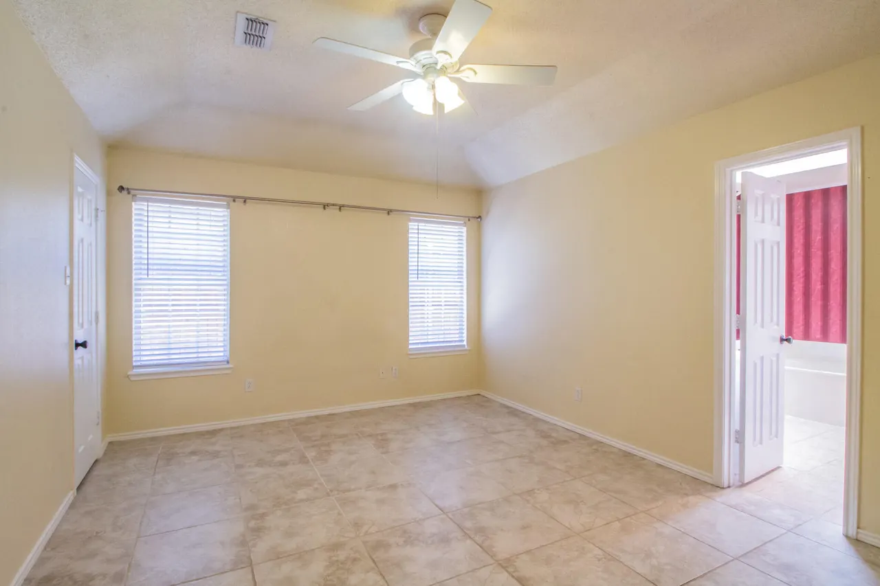 Photo 16 — 2805 87th Street, Lubbock, TX 79423