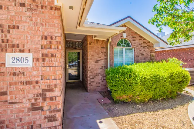 Photo 3 — 2805 87th Street, Lubbock, TX 79423