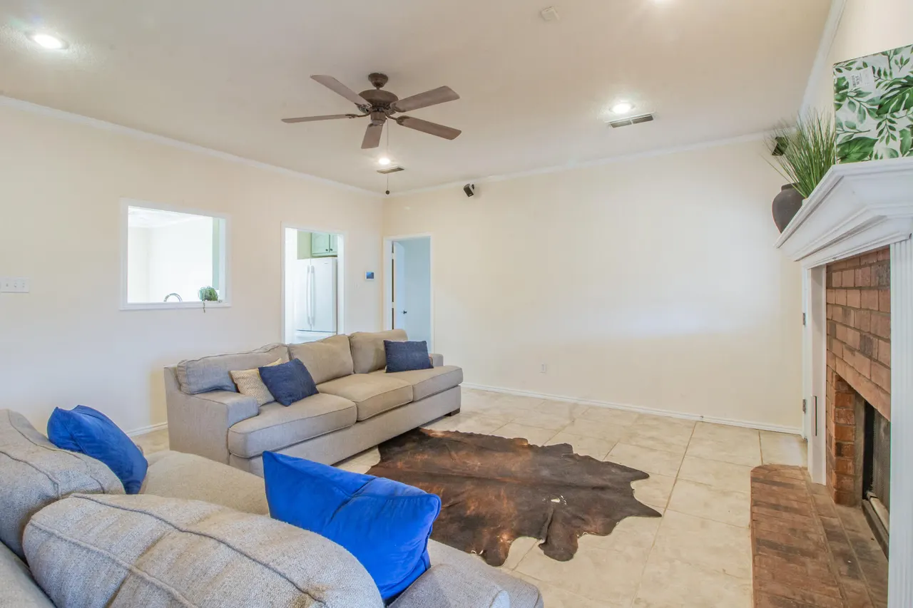 Photo 6 — 2805 87th Street, Lubbock, TX 79423