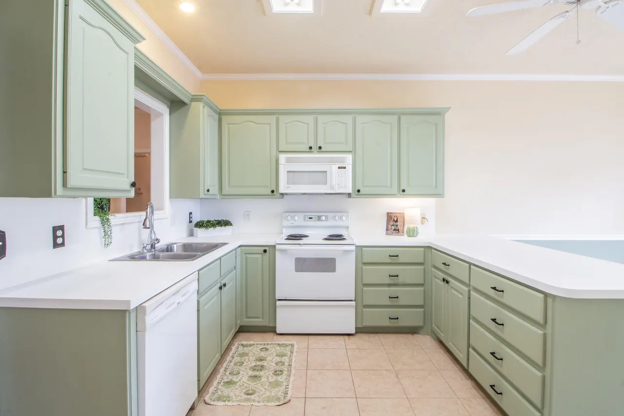 Photo 9 — 2805 87th Street, Lubbock, TX 79423