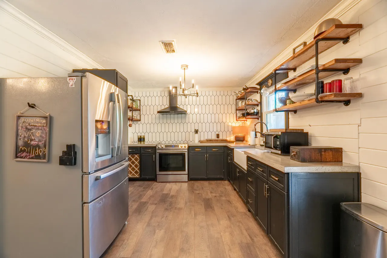 Photo 17 — 2106 64th Street, Lubbock, TX 79412