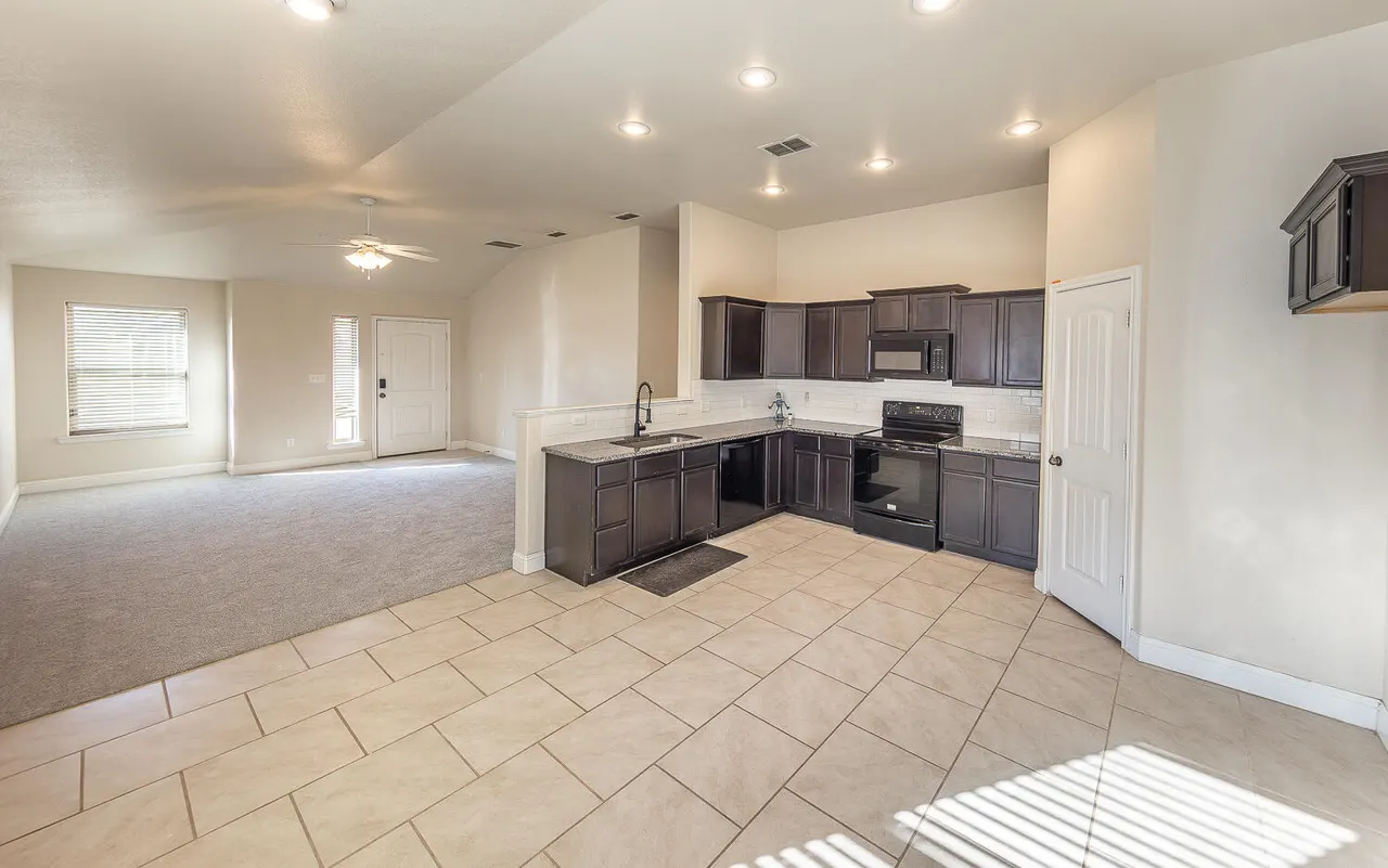 Photo 6 — 3618 Ridgely Avenue, Lubbock, TX 79407