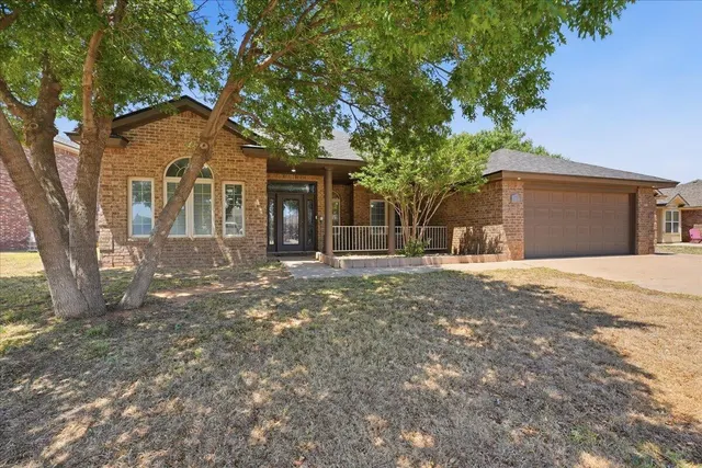 Photo 2 — 616 N 8th Street, Wolfforth, TX 79382