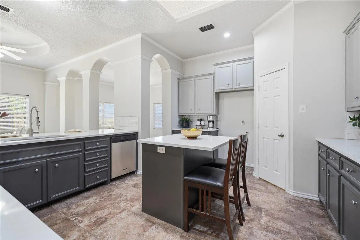 Photo 5 — 616 N 8th Street, Wolfforth, TX 79382