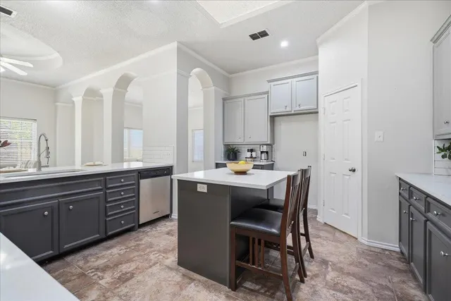 Photo 5 — 616 N 8th Street, Wolfforth, TX 79382