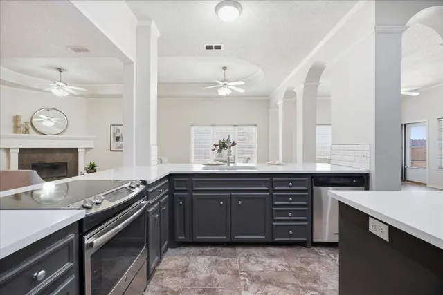 Photo 3 — 616 N 8th Street, Wolfforth, TX 79382
