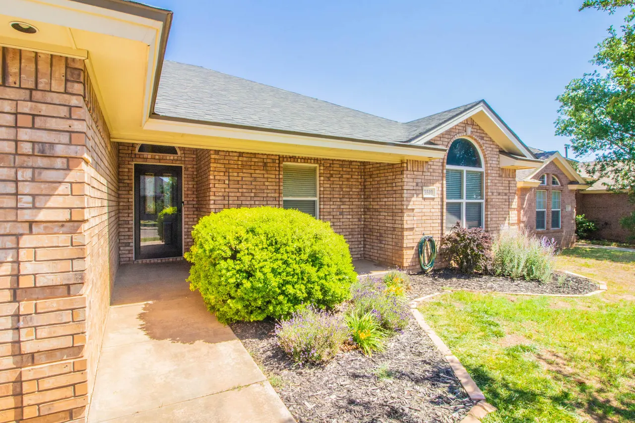 Photo 2 — 5510 100th Street, Lubbock, TX 79424