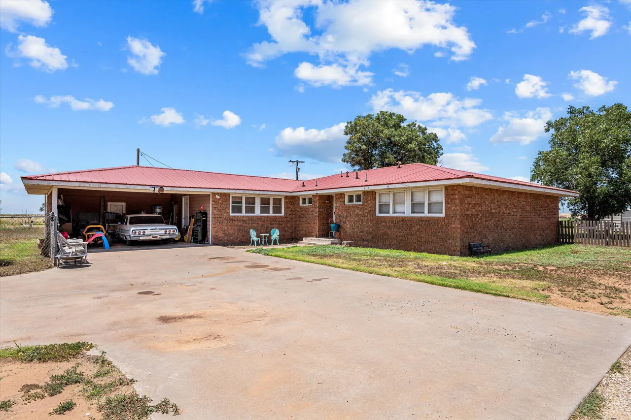 Photo 2 — 1601 Smith Street, Littlefield, TX 79339