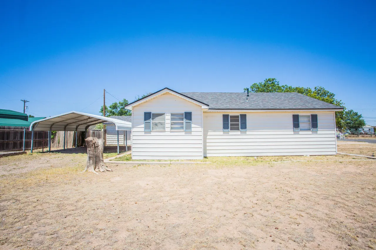 Photo 19 — 1308 Avenue A, Levelland, TX 79336