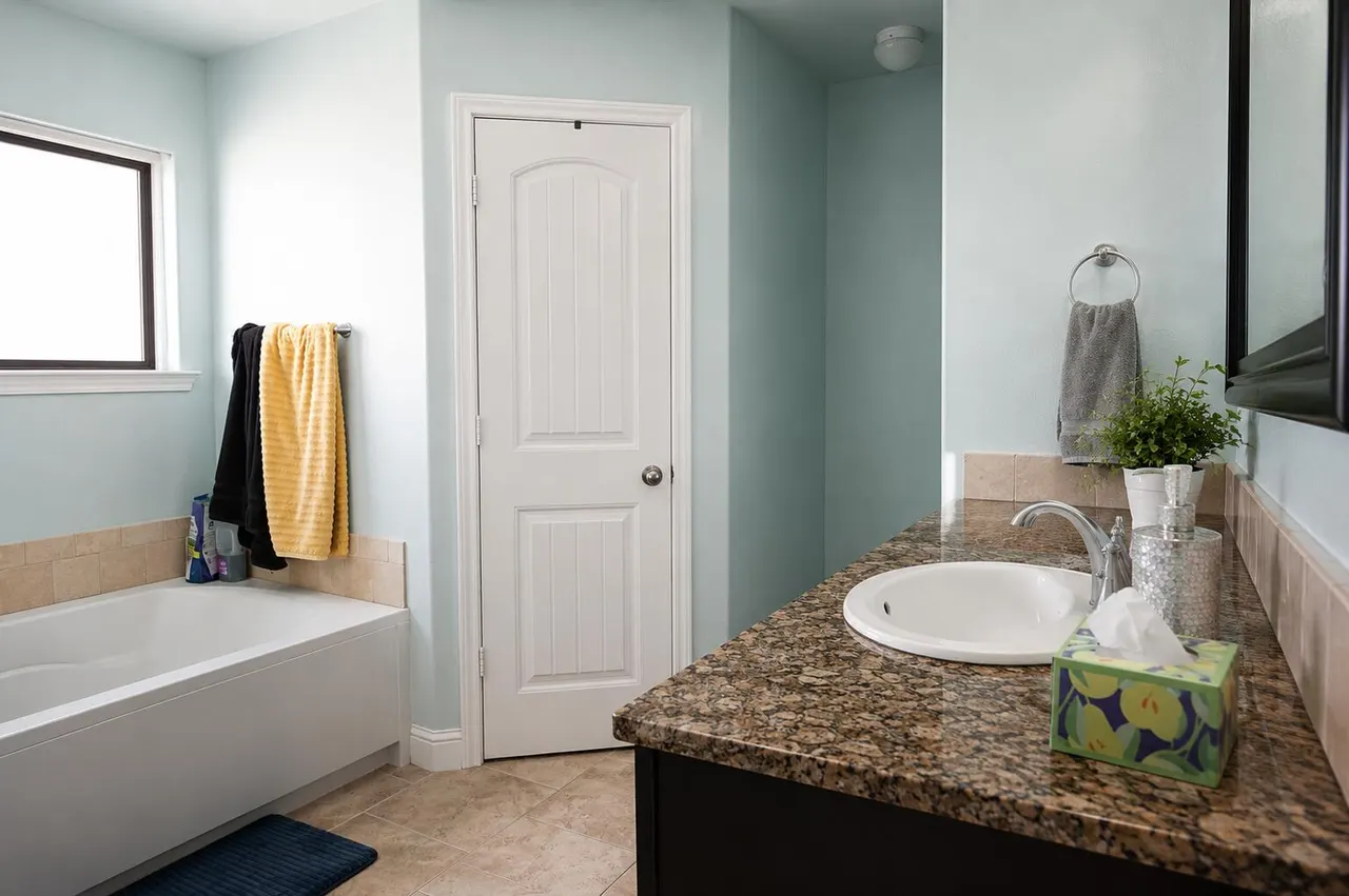 Photo 5 — 7005 38th Street, Lubbock, TX 79407