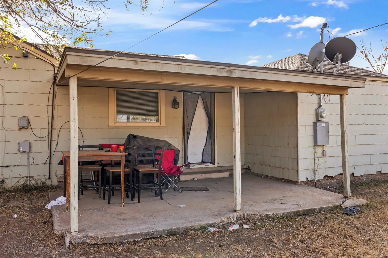 Photo 14 — 2222 22nd Street, Lubbock, TX 79411