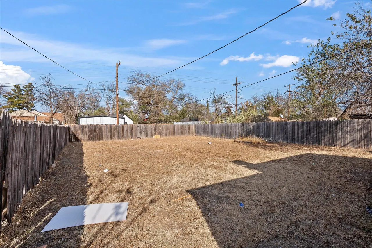 Photo 15 — 2222 22nd Street, Lubbock, TX 79411