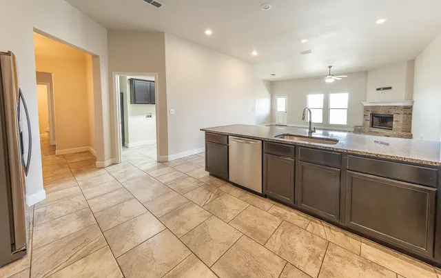 Photo 7 — 7031 37th Street, Lubbock, TX 79407