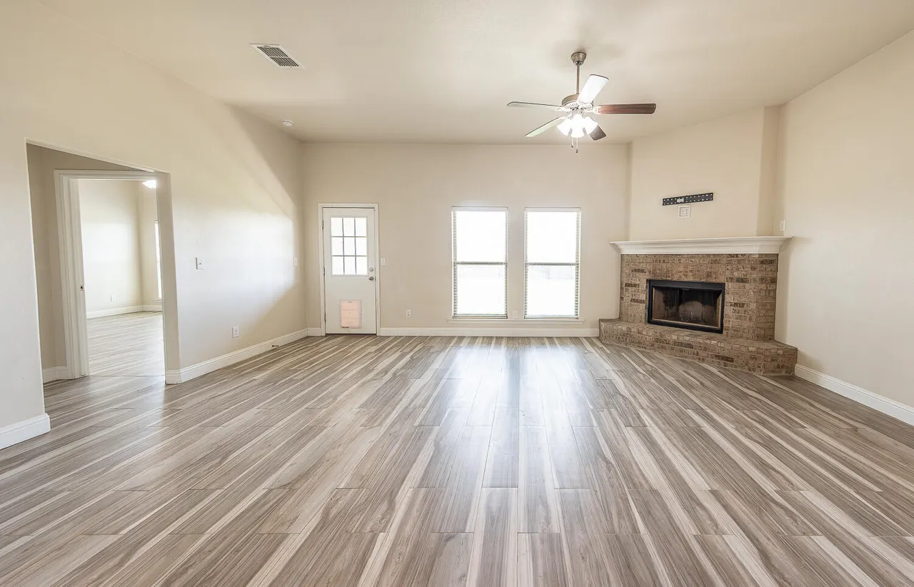 Photo 2 — 7031 37th Street, Lubbock, TX 79407