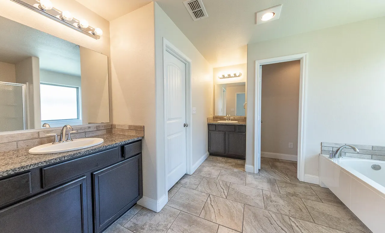 Photo 12 — 7031 37th Street, Lubbock, TX 79407