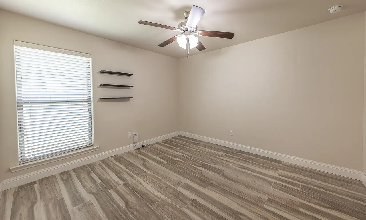 Photo 17 — 7031 37th Street, Lubbock, TX 79407