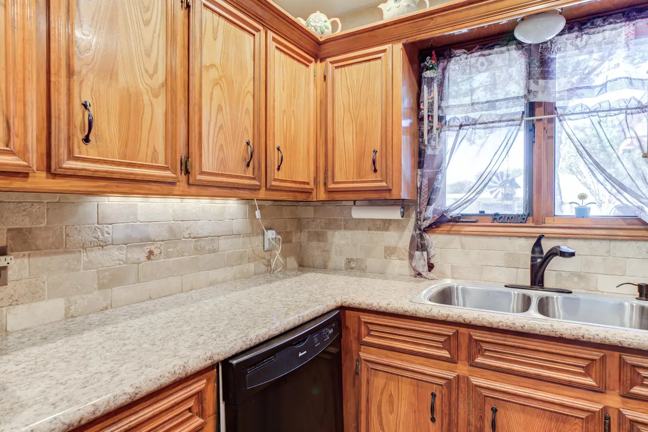Photo 15 — 2213 86th Street, Lubbock, TX 79423