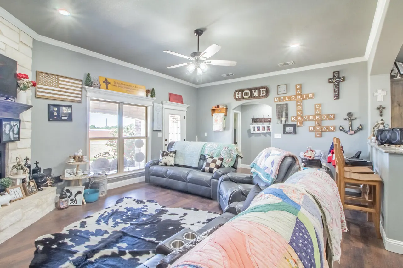 Photo 5 — 701 Avenue N, Abernathy, TX 79311