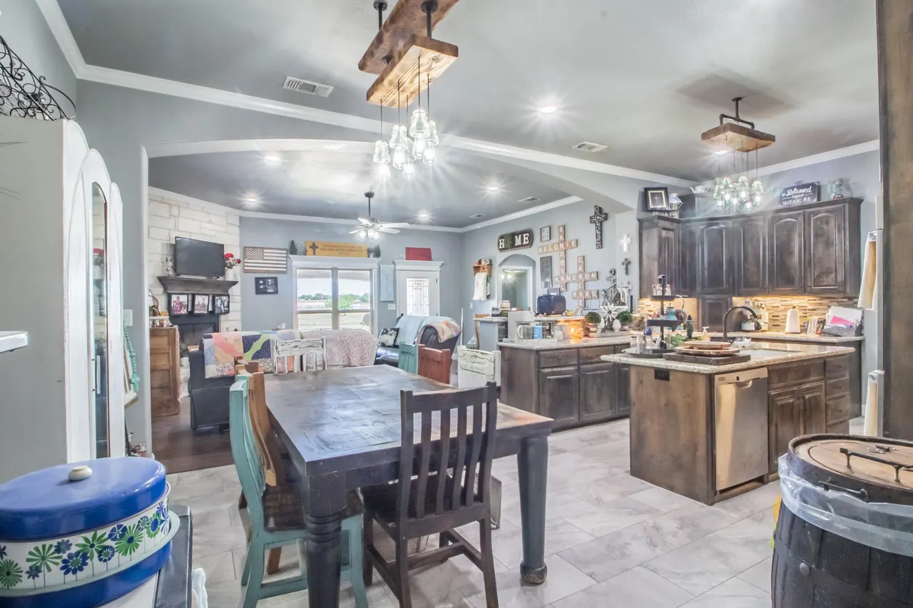 Photo 7 — 701 Avenue N, Abernathy, TX 79311