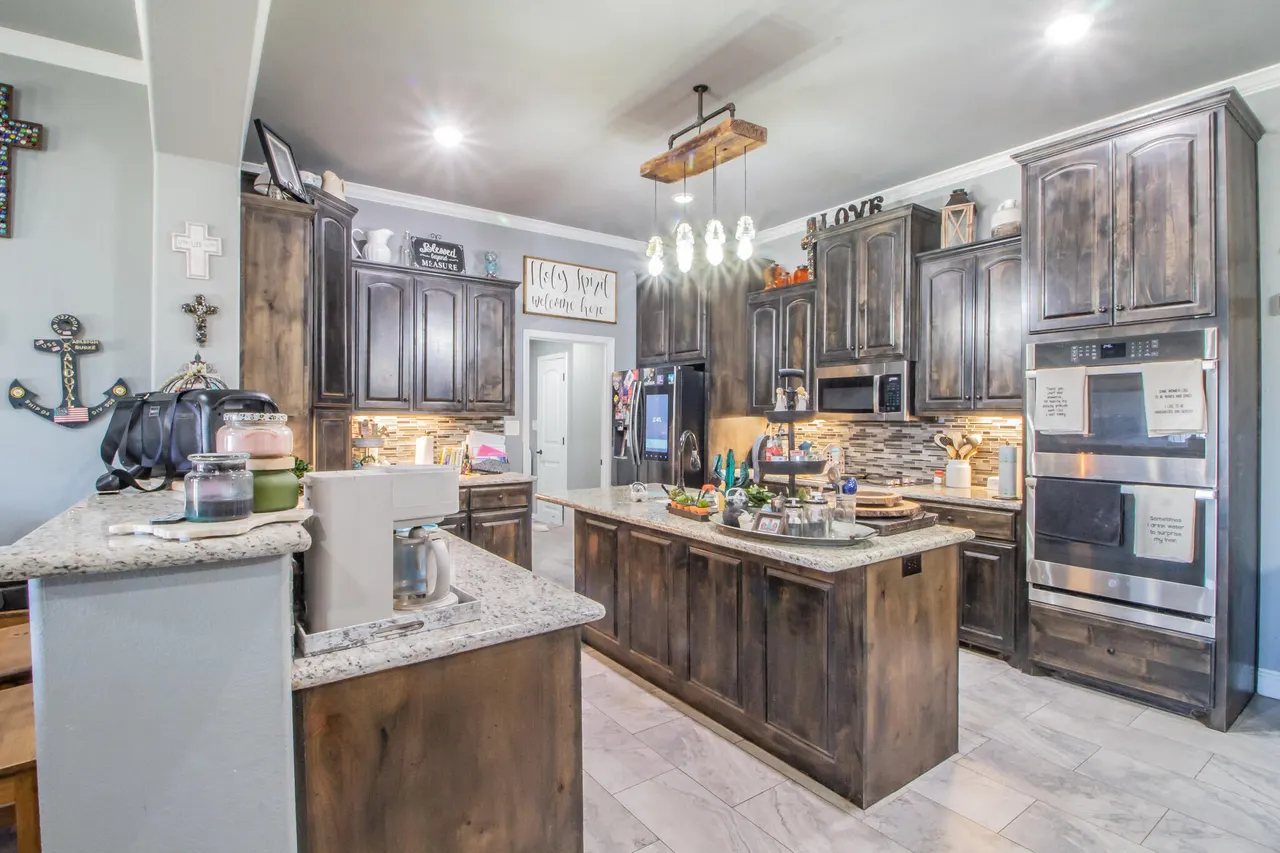 Photo 10 — 701 Avenue N, Abernathy, TX 79311