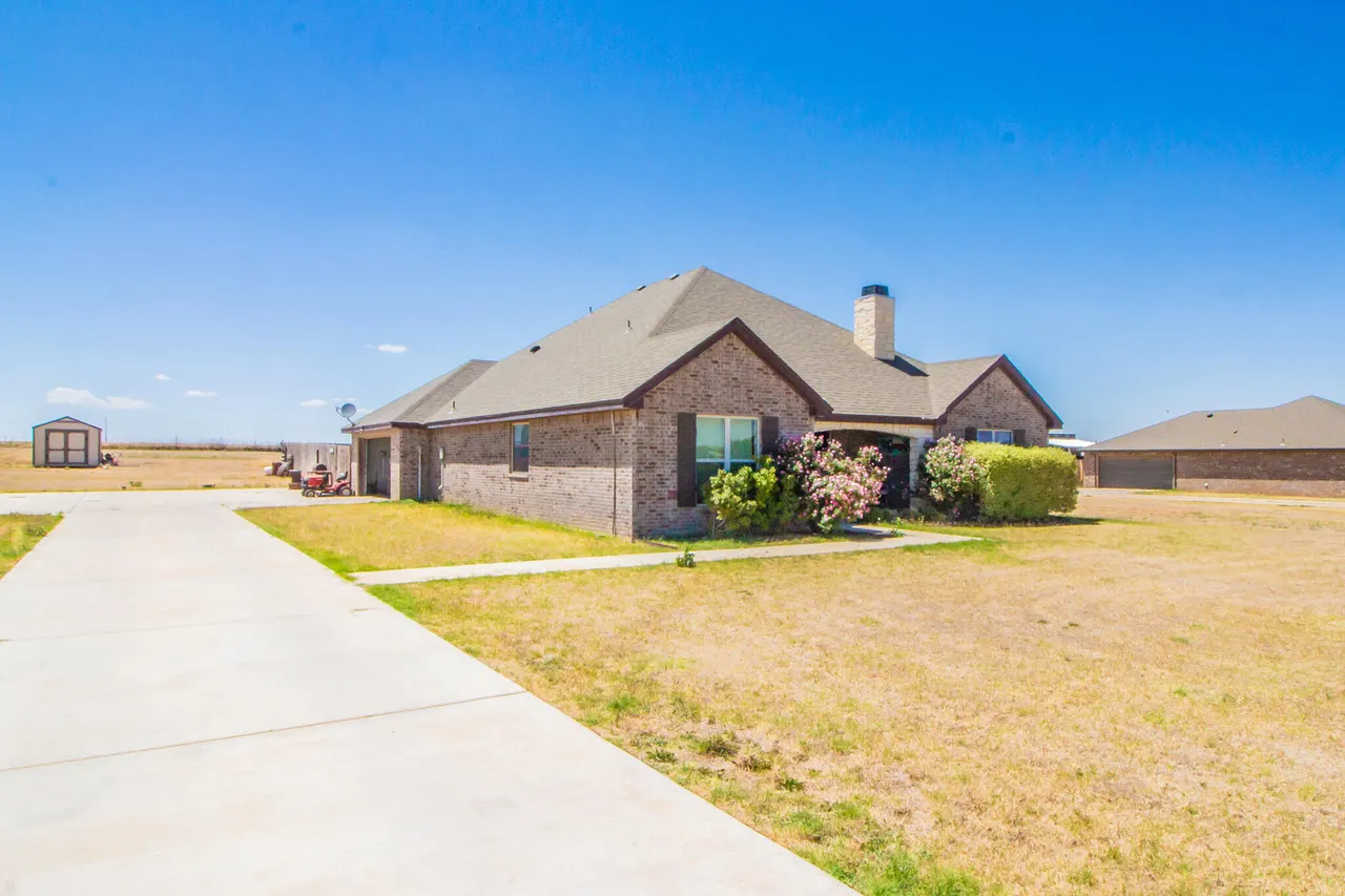 Front exterior — 701 Avenue N, Abernathy, TX 79311