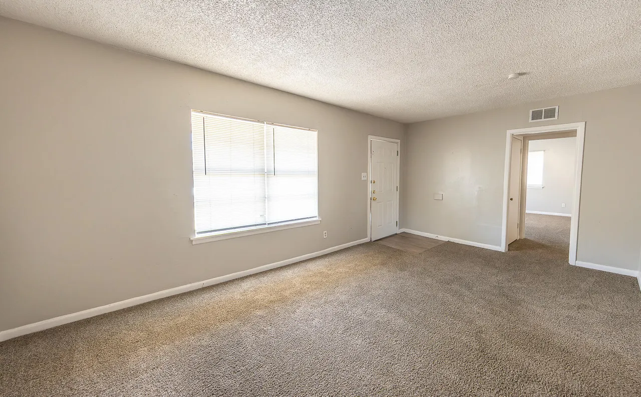 Photo 5 — 5005 39th Street, Lubbock, TX 79414