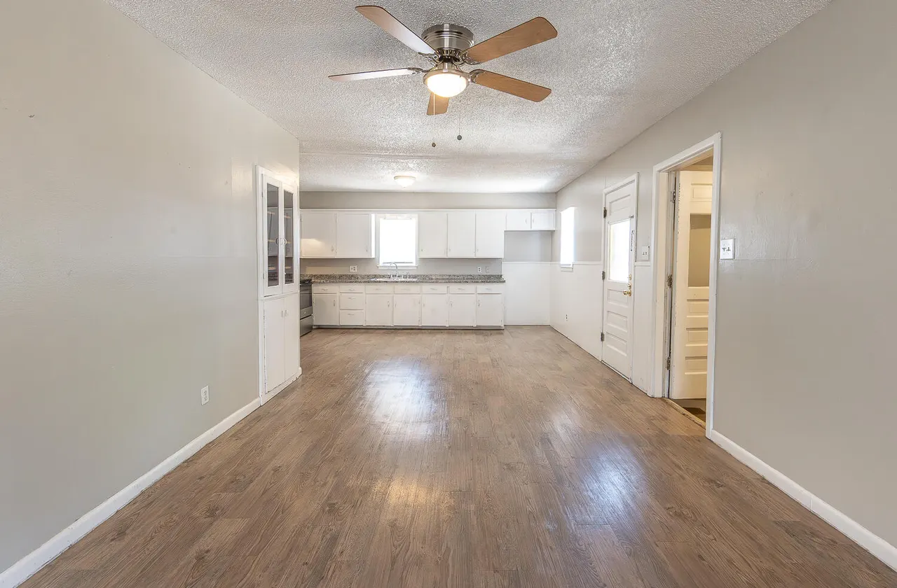 Photo 6 — 5005 39th Street, Lubbock, TX 79414
