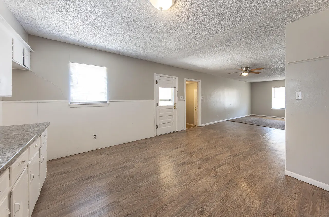Photo 7 — 5005 39th Street, Lubbock, TX 79414