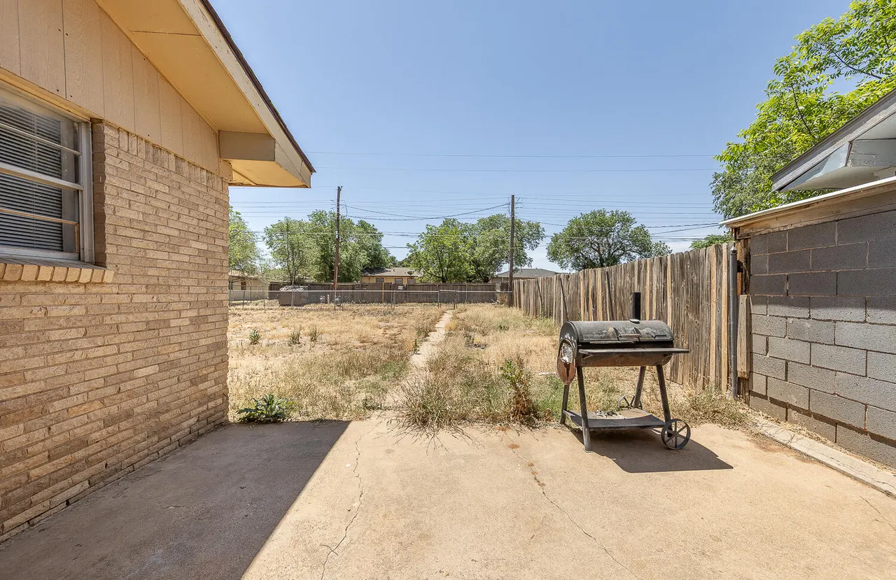 Photo 17 — 5005 39th Street, Lubbock, TX 79414