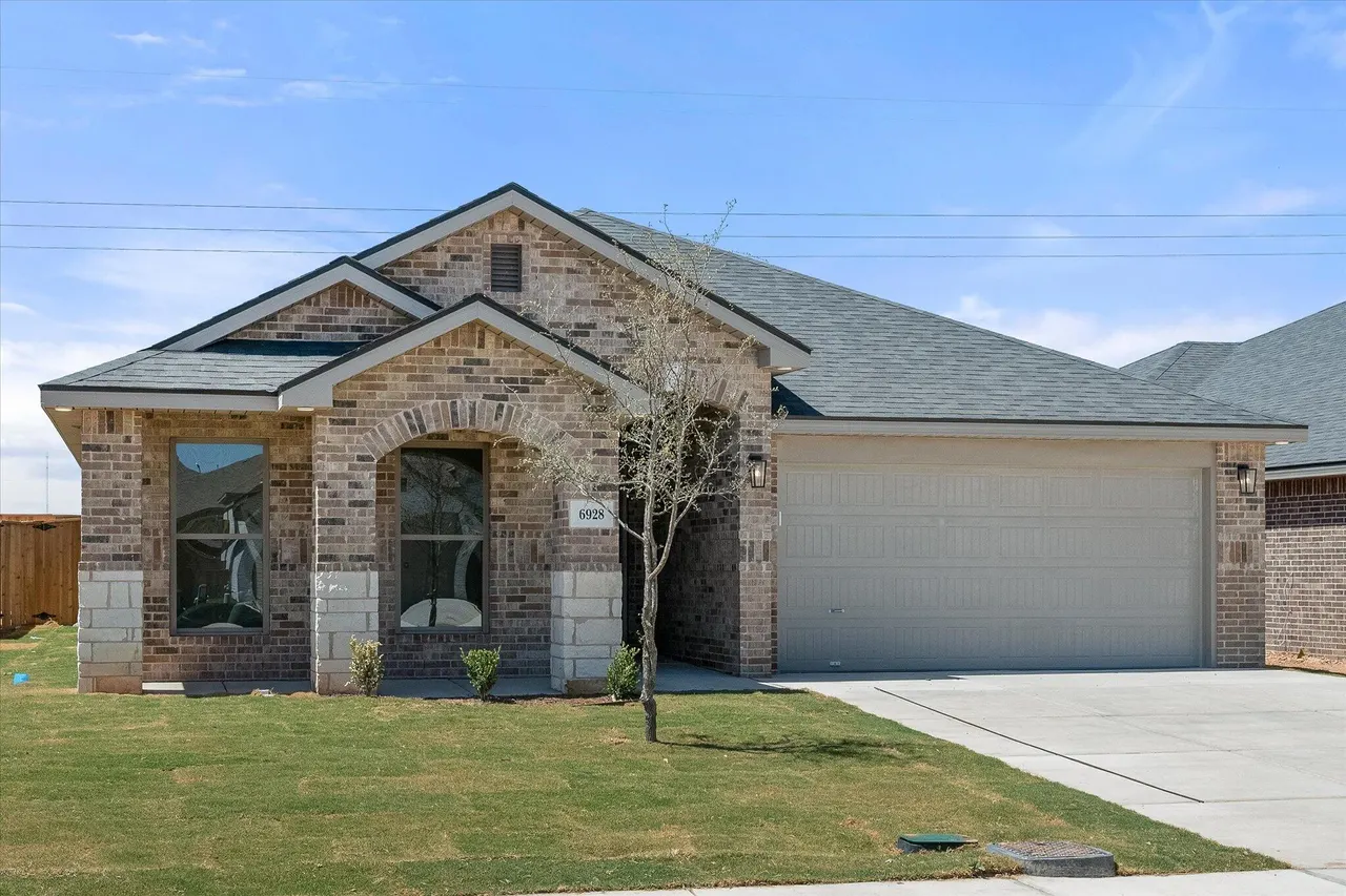 Photo 3 — 6928 53rd Street, Lubbock, TX 79407