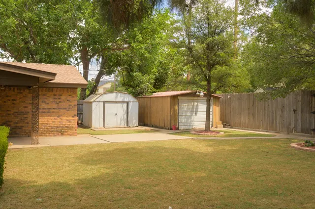 Photo 6 — 5405 73rd Street, Lubbock, TX 79424