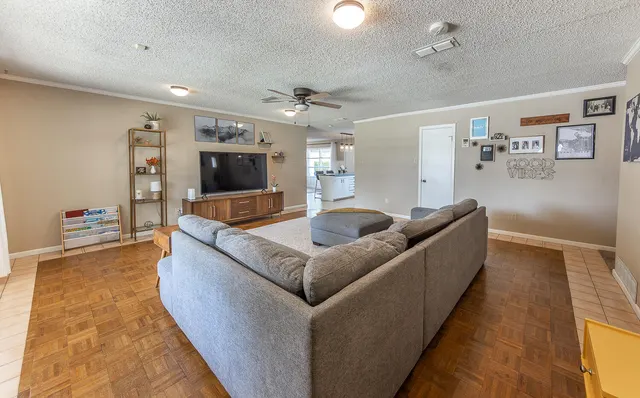 Photo 4 — 4006 49th Street, Lubbock, TX 79413