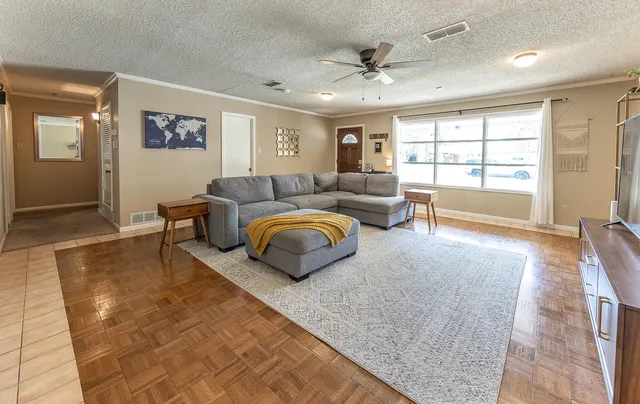 Photo 2 — 4006 49th Street, Lubbock, TX 79413