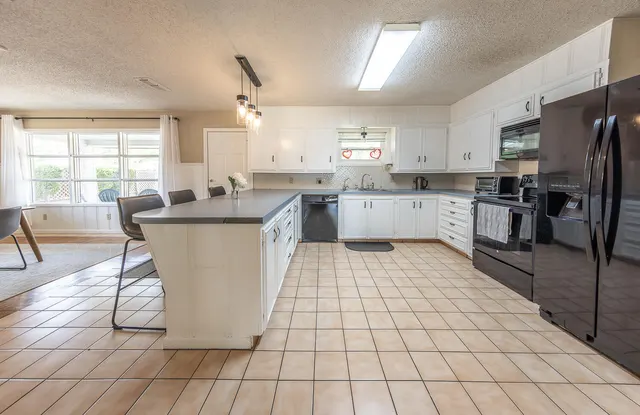 Photo 3 — 4006 49th Street, Lubbock, TX 79413