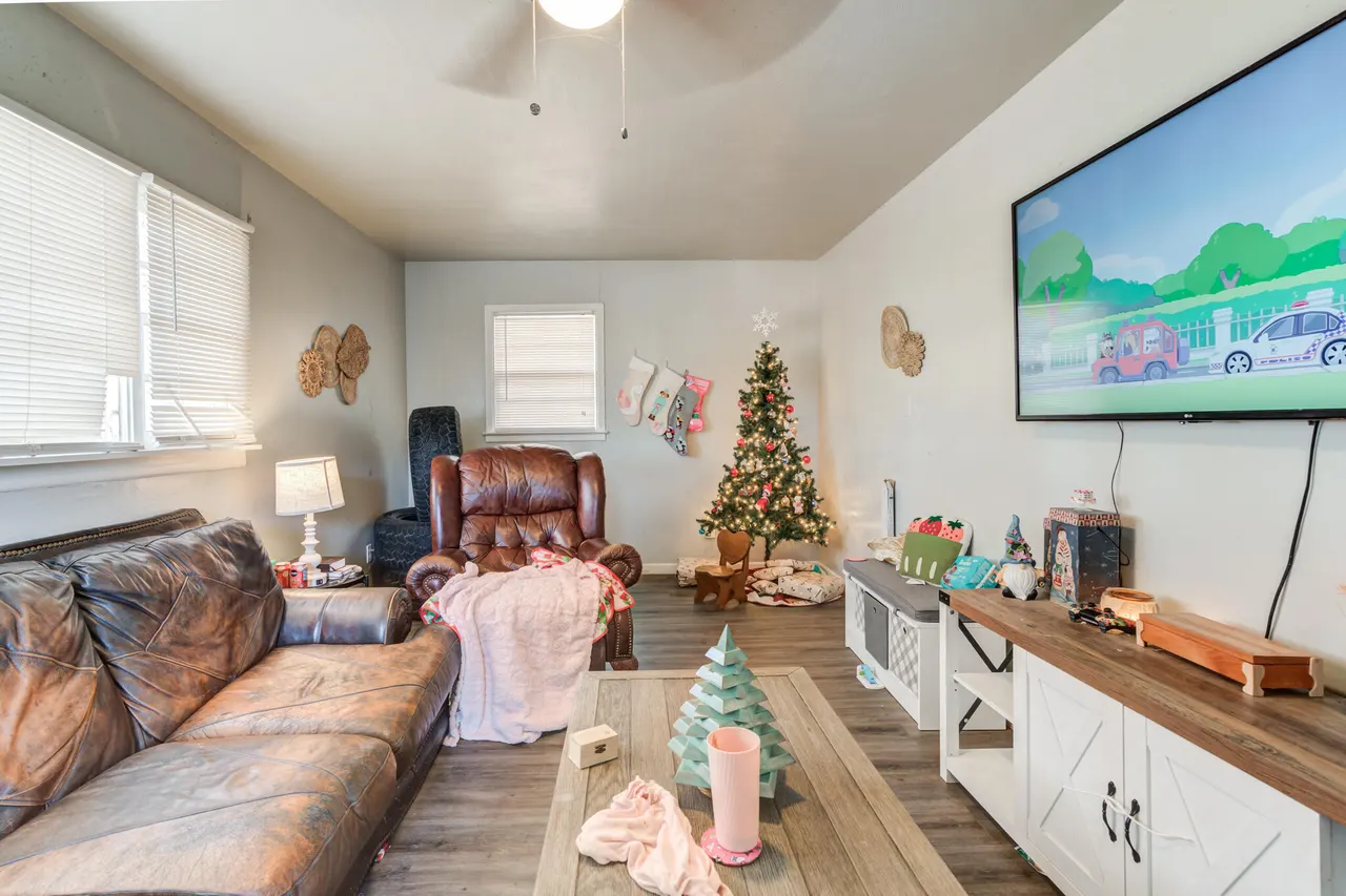 Photo 5 — 4425 31st Street, Lubbock, TX 79410