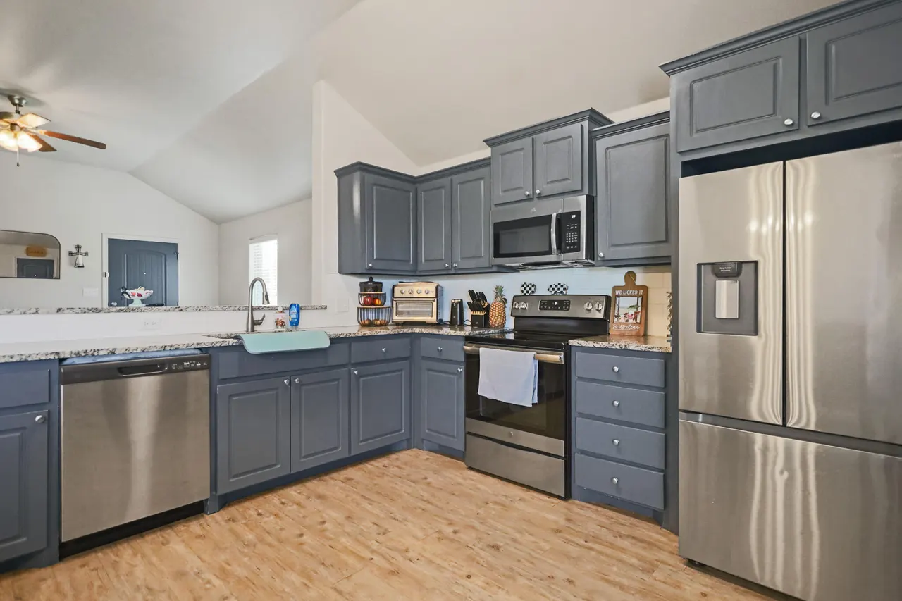 Photo 11 — 718 Hillshire Avenue, Wolfforth, TX 79382