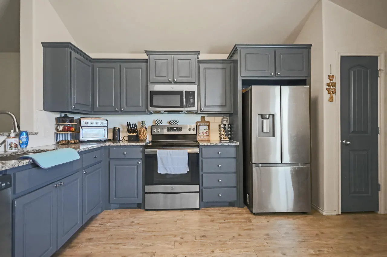 Photo 12 — 718 Hillshire Avenue, Wolfforth, TX 79382