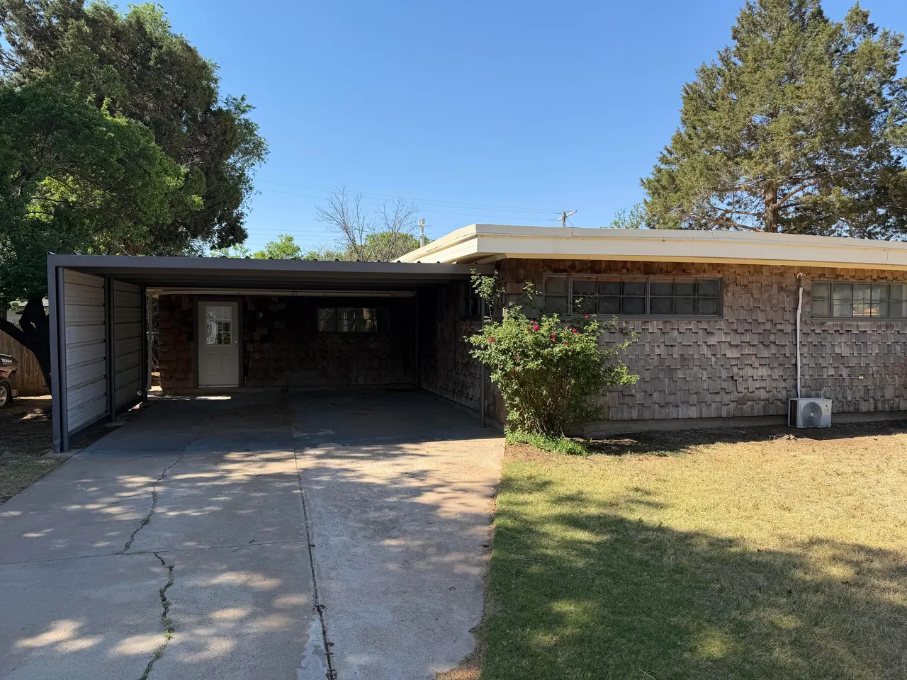 Photo 3 — 117 SW 9th, Plainview, TX 79072
