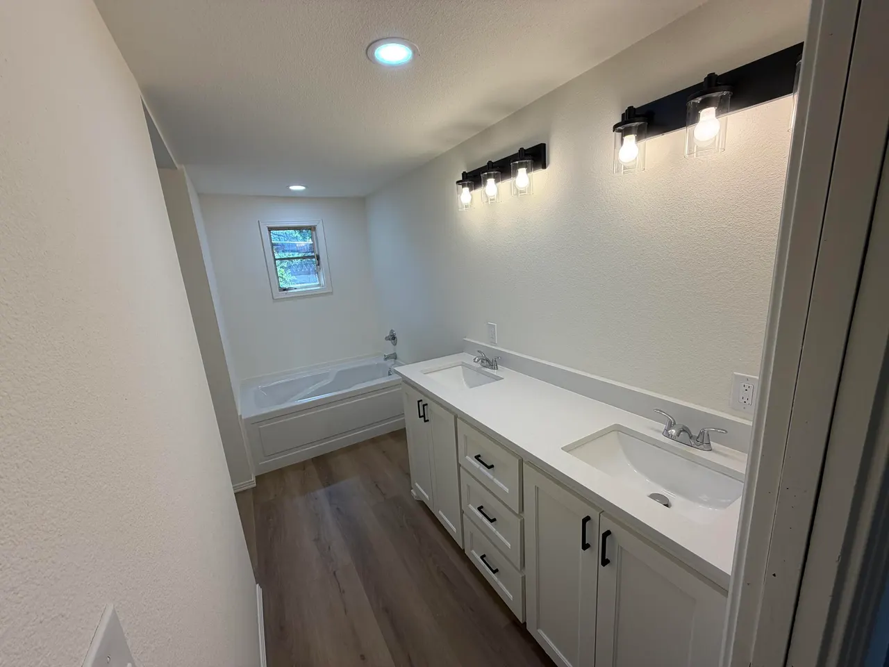 Photo 17 — 117 SW 9th, Plainview, TX 79072