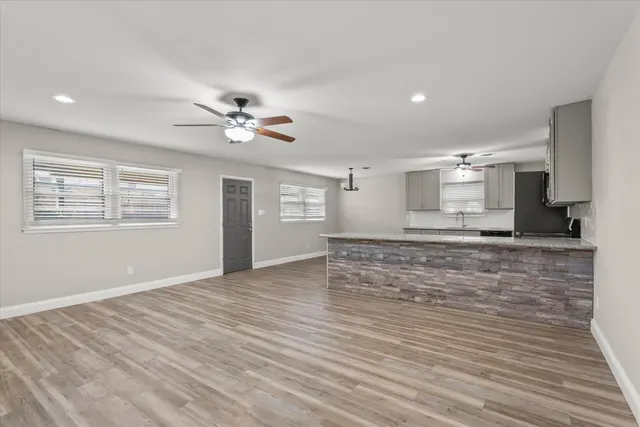 Photo 5 — 3809 49th Street, Lubbock, TX 79413