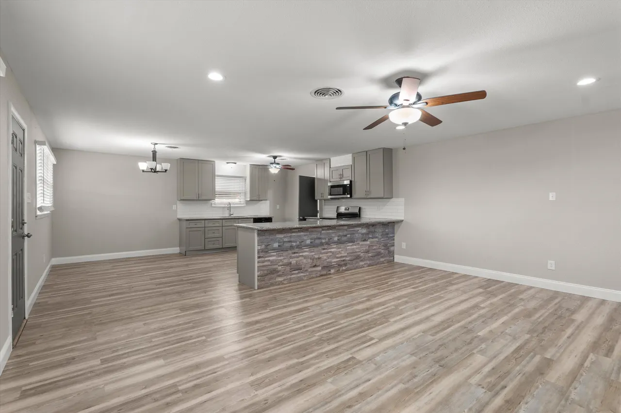 Photo 6 — 3809 49th Street, Lubbock, TX 79413
