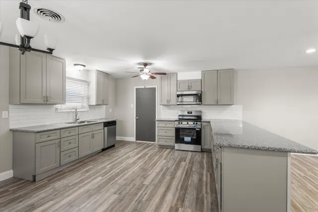 Photo 8 — 3809 49th Street, Lubbock, TX 79413