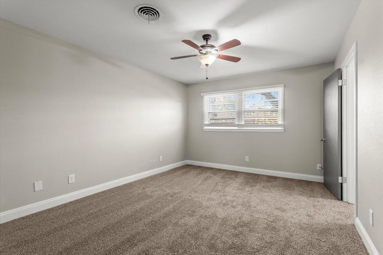 Photo 11 — 3809 49th Street, Lubbock, TX 79413
