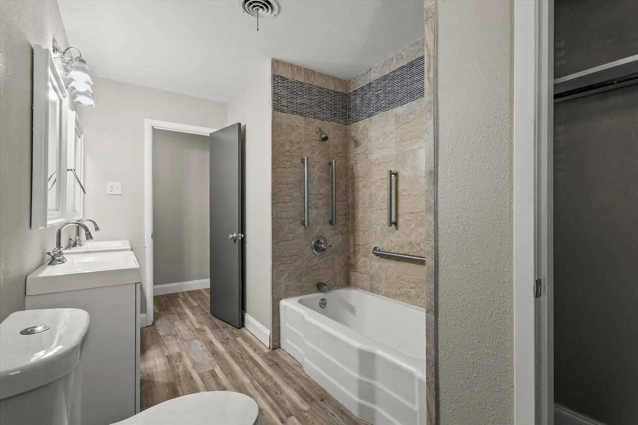 Photo 19 — 3809 49th Street, Lubbock, TX 79413