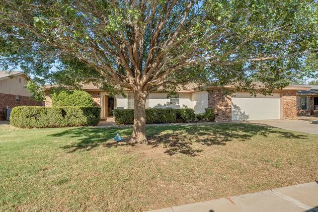 Front exterior — 105 S Terry Drive, Slaton, TX 79364