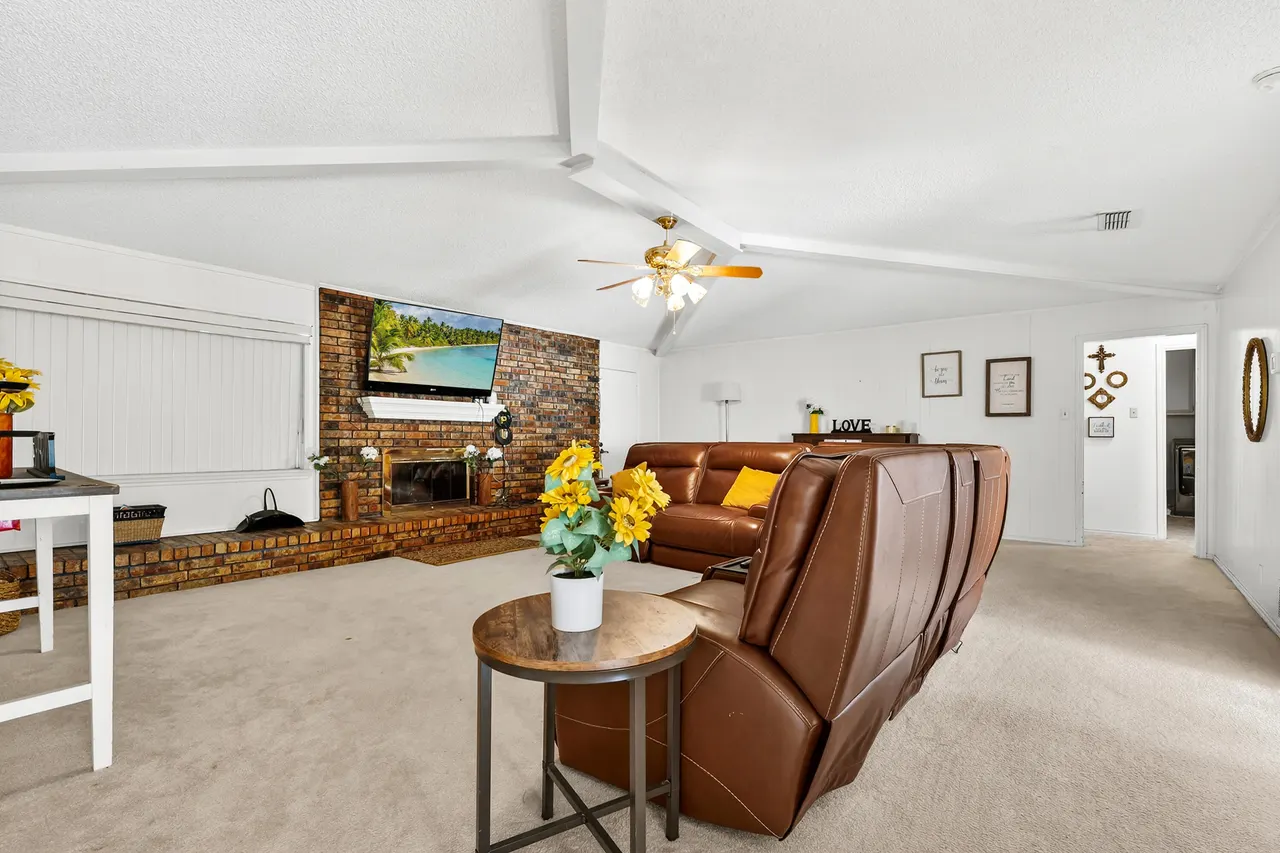 Photo 4 — 105 S Terry Drive, Slaton, TX 79364