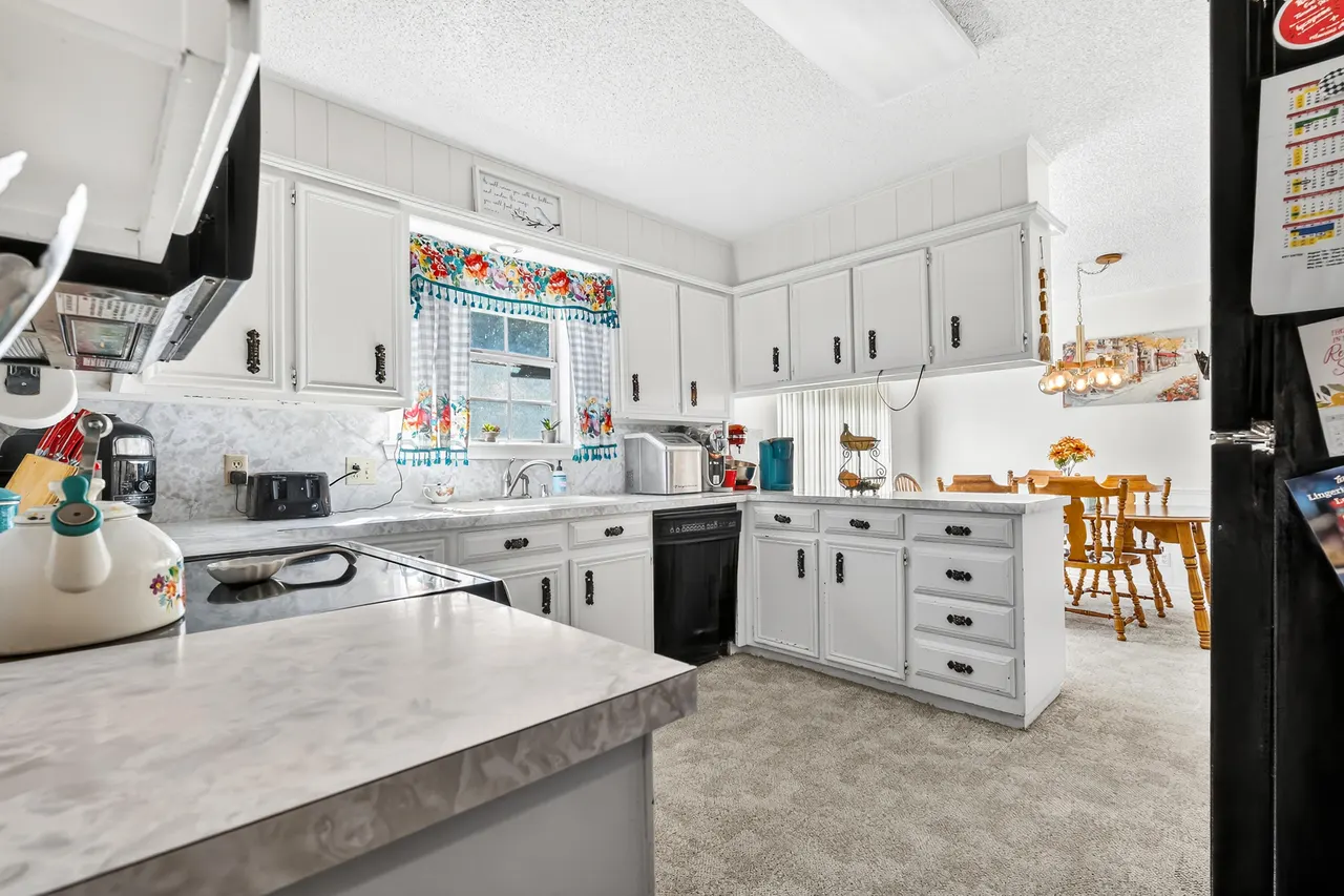 Photo 11 — 105 S Terry Drive, Slaton, TX 79364